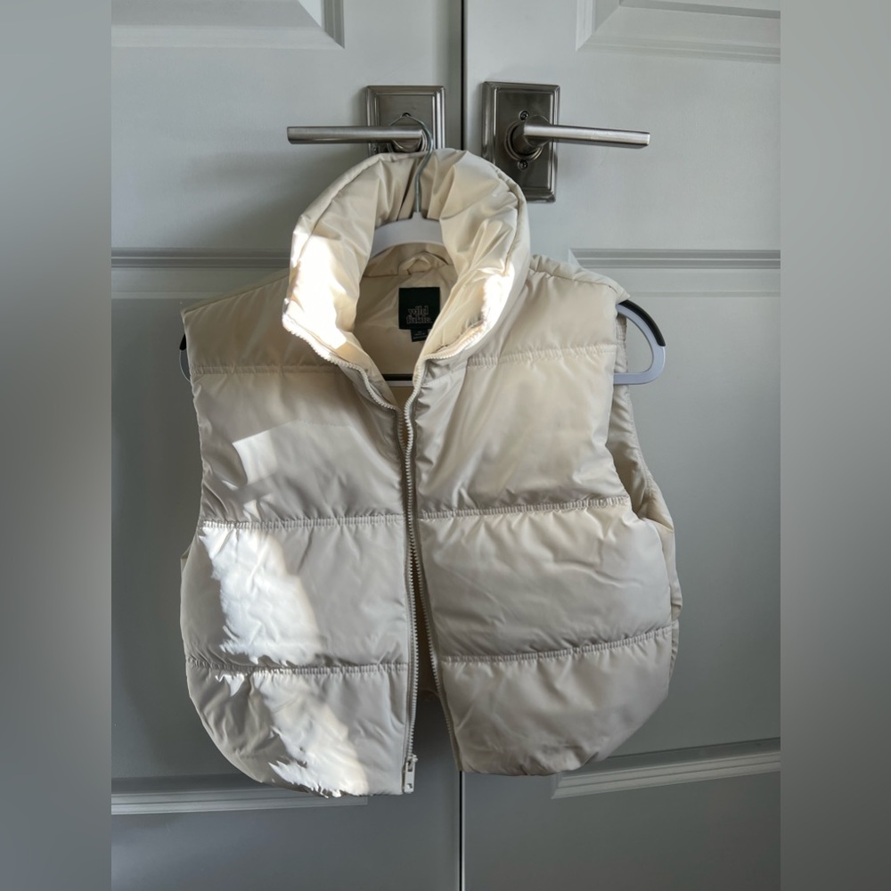 CREAM PUFFER VEST